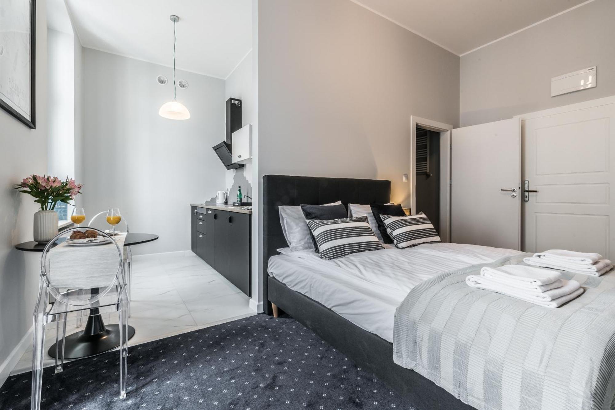 Serenity Aparthotels - Old Town Poznan By Friendly Apartments Экстерьер фото